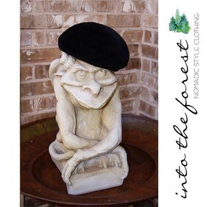 GLADYS & Belle Jr. Vintage Collectibe Black Velvet Beret Hat